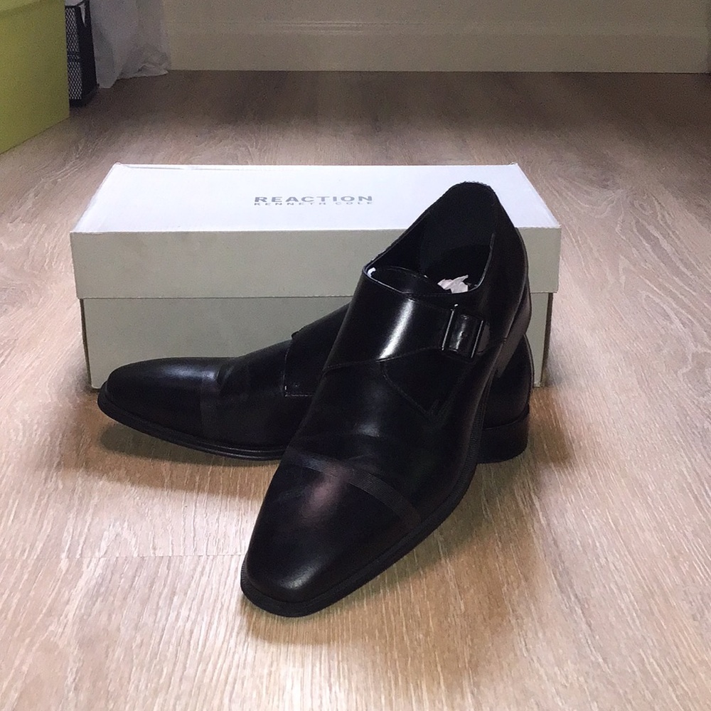 NWOT Reaction Kenneth Cole Black Dress Shoes Size 9